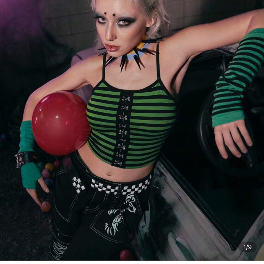 ROMWE | Green and Black Striped Crop Top